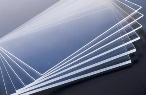 La méthode de discernement rapide de la feuille transparente PVC et de la feuille transparente PET.